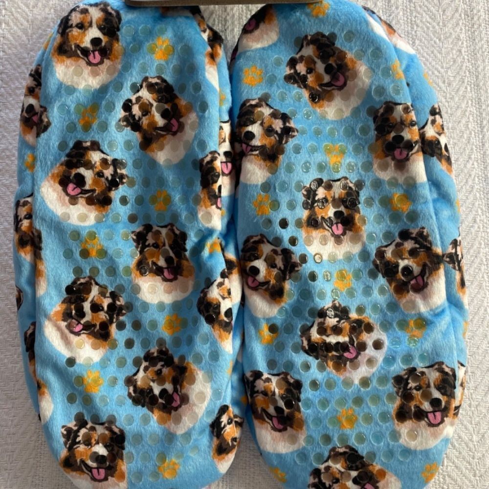 COMFIES Australian Sheperd Super Soft Slippers One Size Fits Most. - Picture 5 of 6